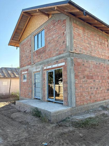 Casa P+M moderna la ro?u - 2