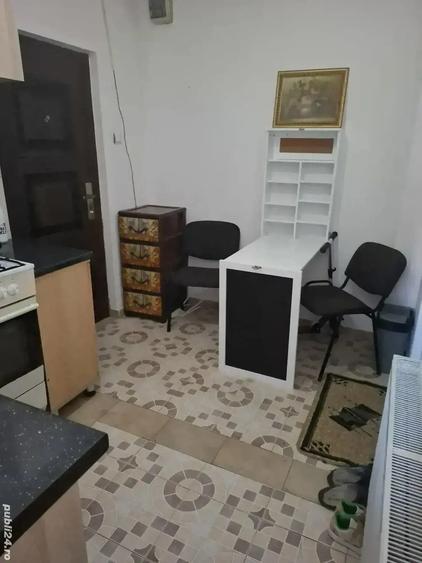 Inchiriez garsoniera 20mp et2 CAM, zona lini?tita - 1