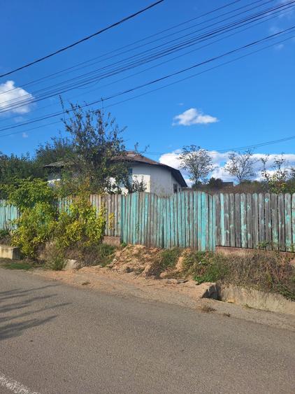 Casă bătrânească cu teren generos de vânzare în Proselnici, Miroslava - 9