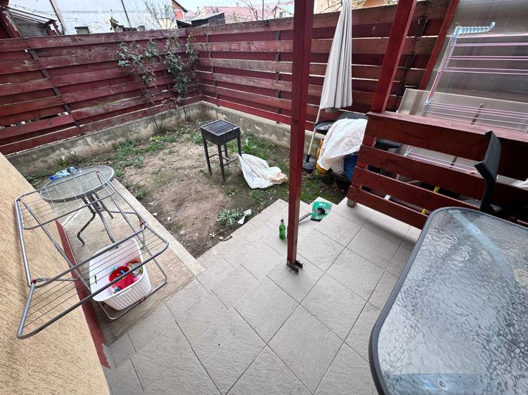 Casa P+1+M aproape de primarie. 4 cam. Util 115mp. Teren 100mp - 25