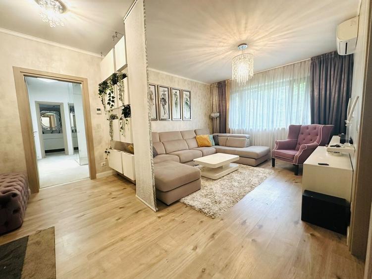 Apartament cu 3 camere decomandat, mobilat în Sud