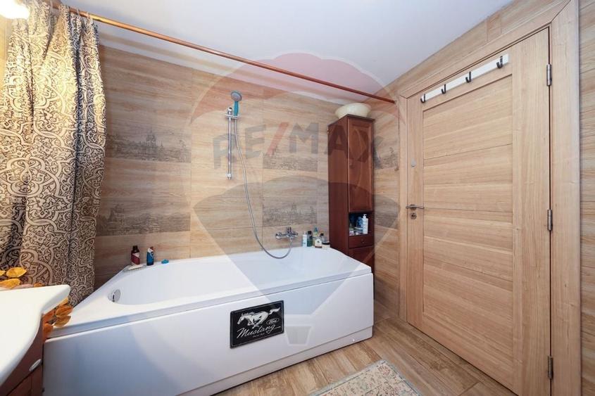 Ansamblu rezidențial cu casă principală și anexe, teren 1.487 mp - 8