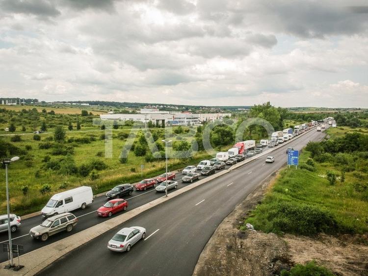 Teren intravilan un hectar de vanzare in parcul Industrial Selimbar - 1