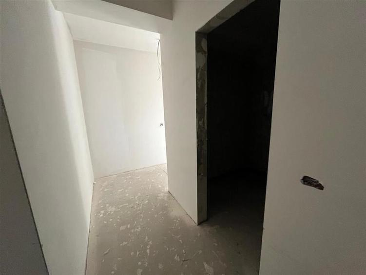 Apartament cu 3 camere, ultracentral, NOU, parter - 12