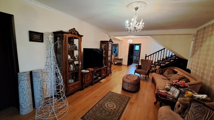 VILA INDIVIDUALA SUPERBA - CU TEREN GENEROS - AMPLASAMENT IDEAL - 24