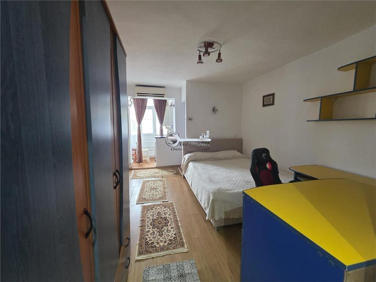 Garsoniera Alexandru etaj 3 - 250Euro - 3