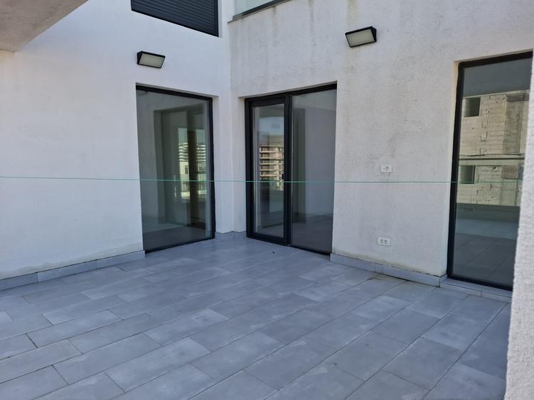 Mamaia Nord- 2 camere cu 1 balcoane 1 terasa de 28mp, loc parcare separat - 6