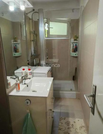 3 camere .. Spitalul Judetean .. etaj 2 .. 95.000 euro