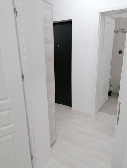 Decomandat. Bloc Nou. 2 Locuri de parcare - 2