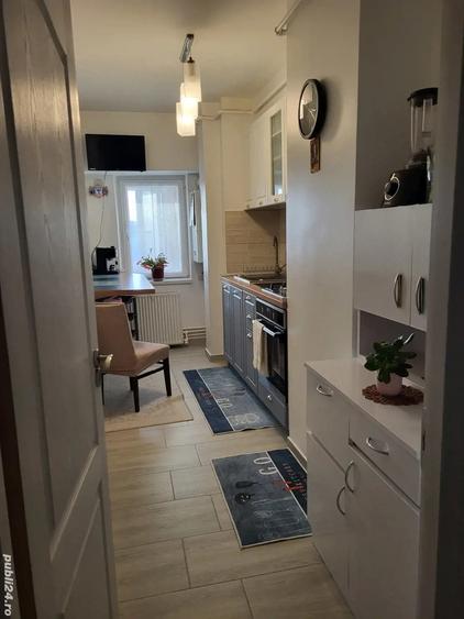 vind apartament cu o comera 44mp ,etaj intermediar ,zona Nord - 2