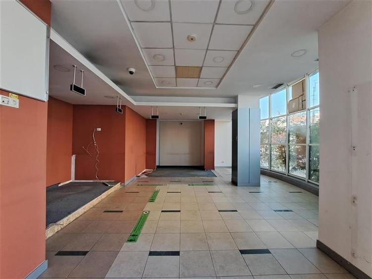 Spatiu comercial, 318 mp utili, situat in zona Centrala! - 1