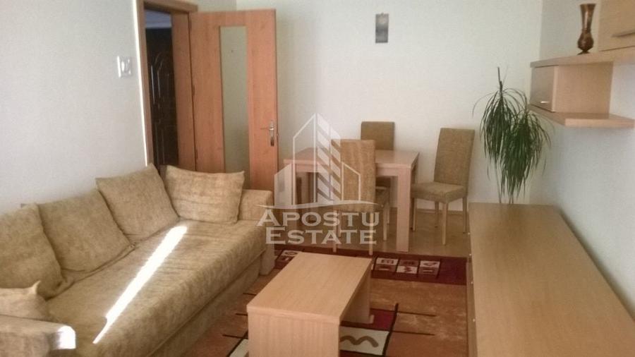 Apartament cu 3 camere Decomandat Bv. Cetatii - 1