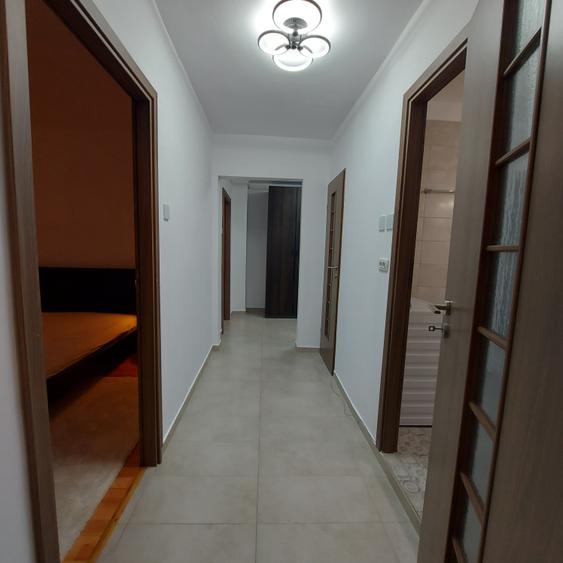 Dristor Mc Donald's- 5minute de metrou - 4