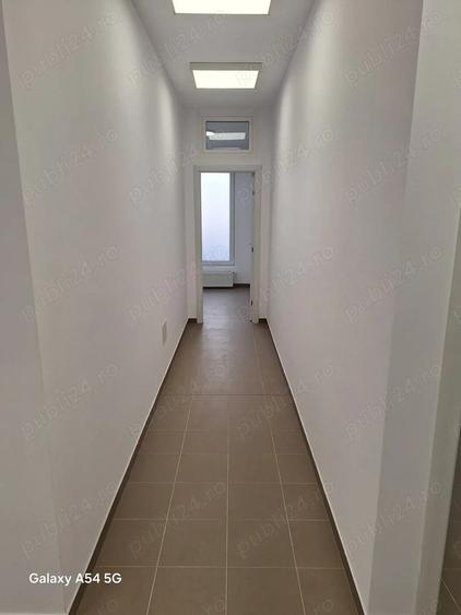 Inchiriez spatiu zona Penny - 2