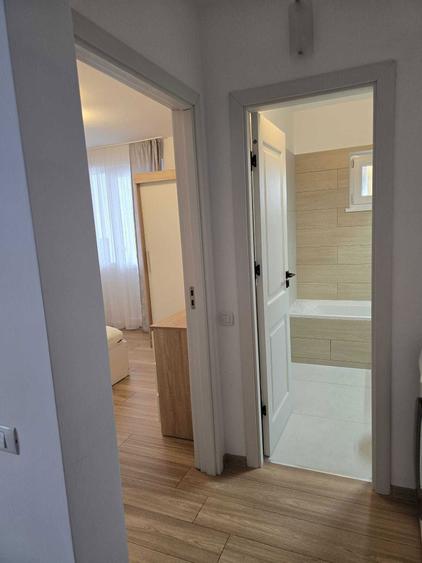 Ap 2Cam prima inchiriere, renovat, bloc T3,langa Gen. Nr. 3 Marasesti - 8