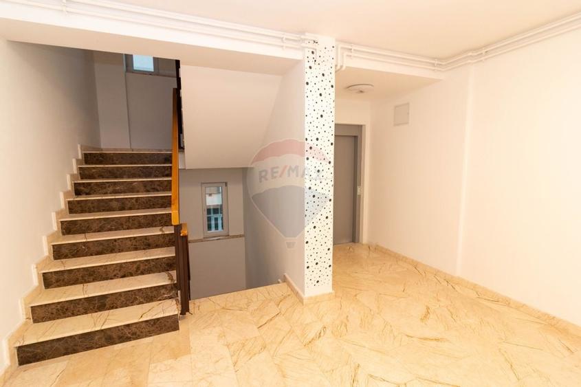 Apartament nou de 3 camere Nemobilat de inchiriat in zona Aviatiei - 12