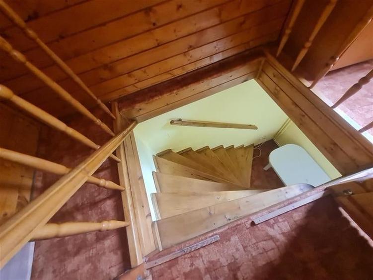 Incadrata de 4.200mp teren, Vila cu potential turistic, in inima Predealului - 22