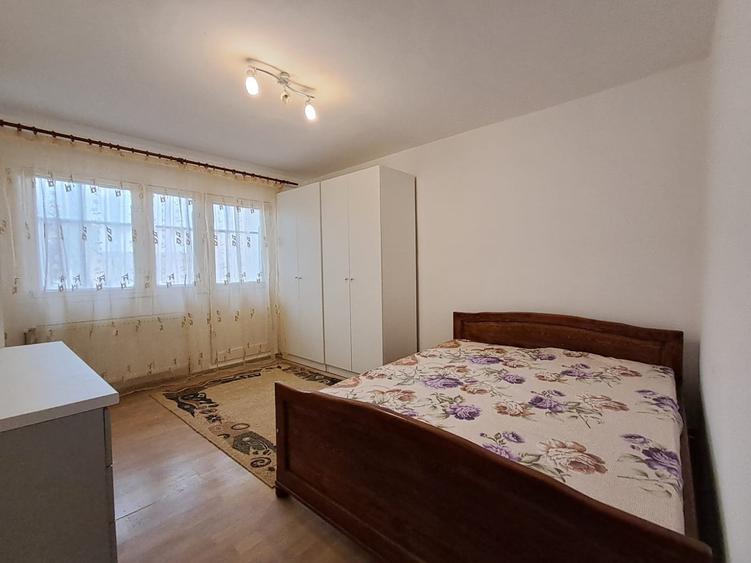 Ap.2 cam 57 mp dec. Renovat et.3,2 balcoane, Aleea Barsei Marasti - 5