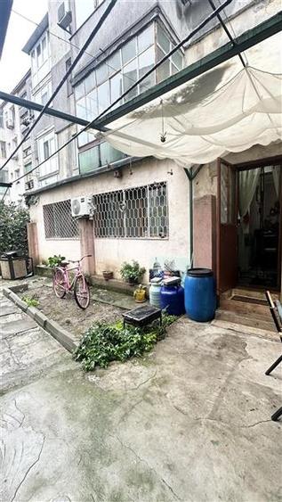 Apartament 2 Camere cu Acces la Curte Interioara, Inel 2 - 11