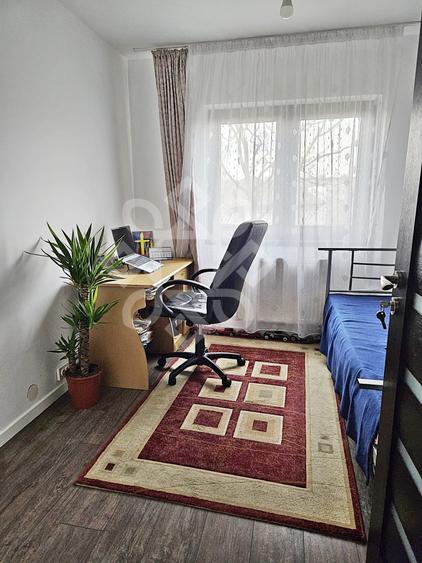 Apartament cu 3 camere, decomandat in Rogerius - 7