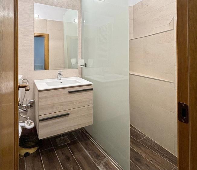 Garsonieră elegantă de închiriat în Centrul Istoric, disponibilă imediat. - 6