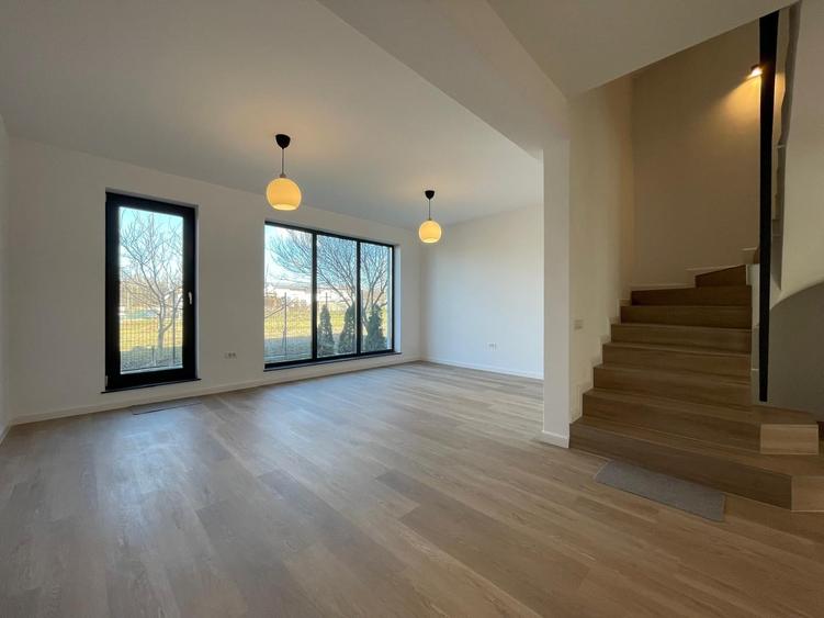 Doar sa vii cu mobila! Vila P+2+3-terasa, amenajata la cheie, parcare,TVA inclus - 1