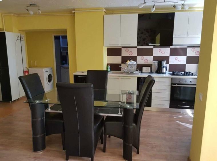 Apartament doua camere ultracentral, bloc Romarta, de inchiriat. - 14