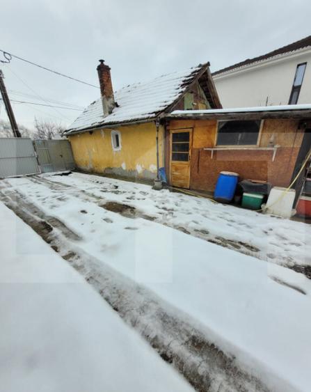 Casa de vanzare, 40 mp, zona Plopi - 3