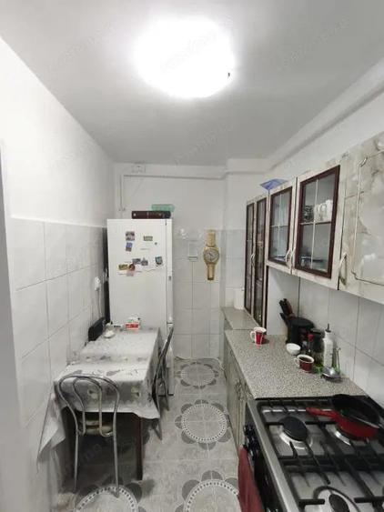 Apartament 3 camere+boxa, etaj intermediar, zona Hurmuzachi, Radauti - 4