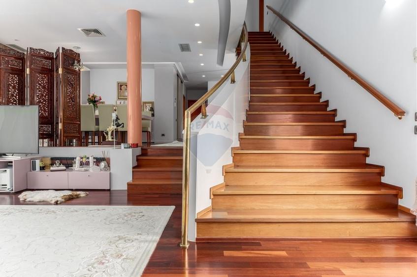 Vila eleganta, spatii generoase, finisaje premium, piscina, 3000mp - 22