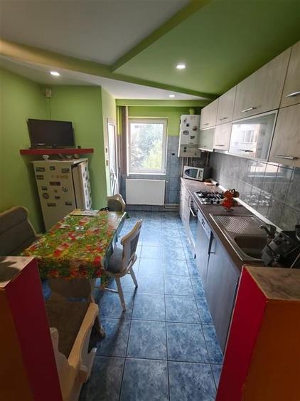 Apartament 4 camere decomandat 2 bai pivnita Turnisor - 5