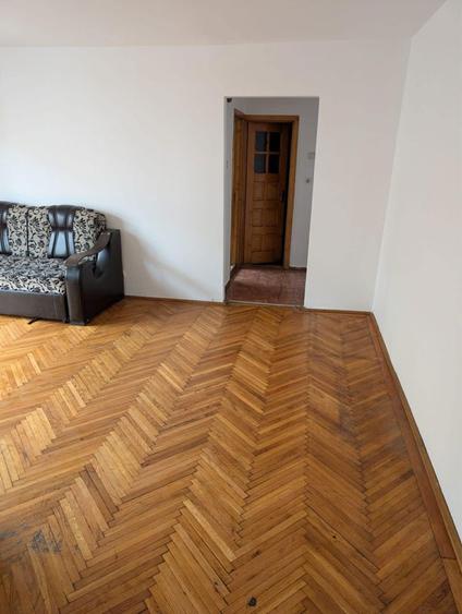 Apartament 3 camere semidecomandat 65.53 MP utili - 2