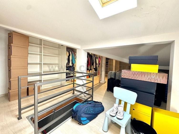 Vilă cu Piscina in Tunari - 23