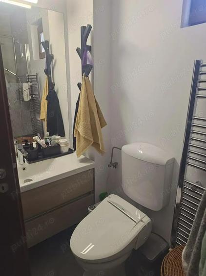 Doua Case Zona Racovi?a Aproape de Nodul Rutier - 4