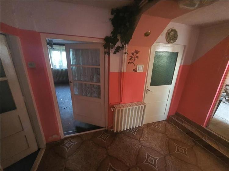 Oferta ! Imobil P+1 ?n zona Lupeni (reper supermarket Profi ) - 21