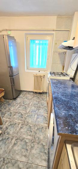 Apartament 1 camera decomandat, etaj 1/4, centrala, balcon inchis, geam la baie - 9