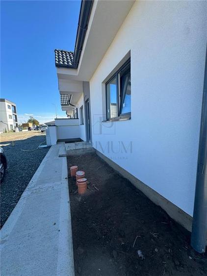 Duplex cu 3 camere cu Teren 350 Mp în Bucovăț (Remetea Mare)