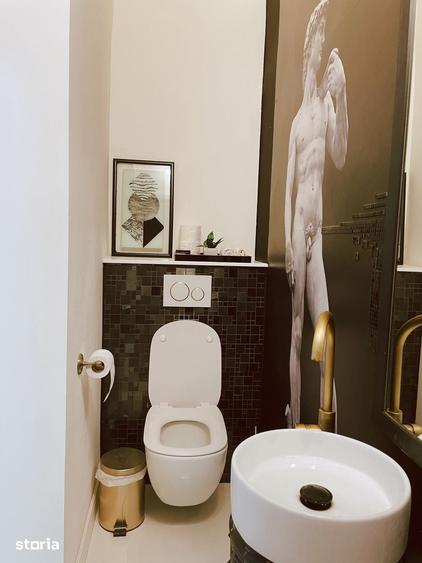 Apartament cu 3 camere în P-ța Maria