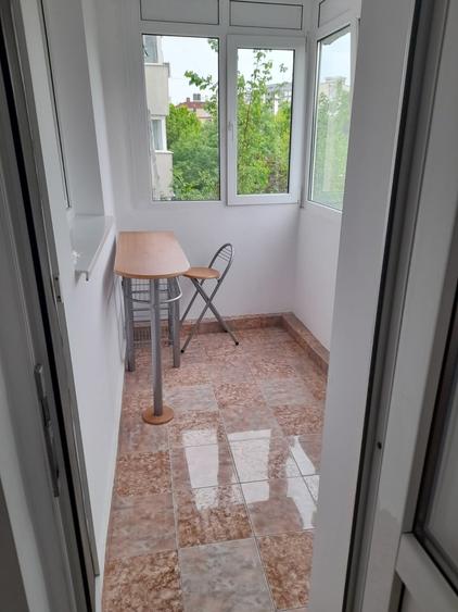 Apartament cu 3 camere decomandat, mobilat în Dristor