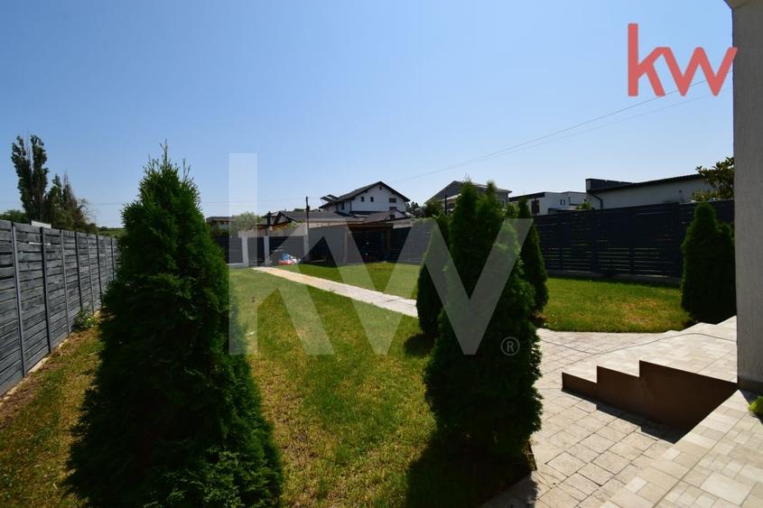 Casă individuală cu 3 camere cu Canalizare în Sud-Vest