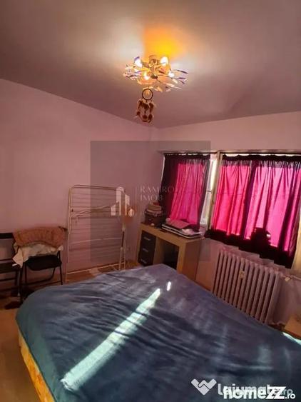 Apartament cu 3 camere semidecomandat în Gorjului