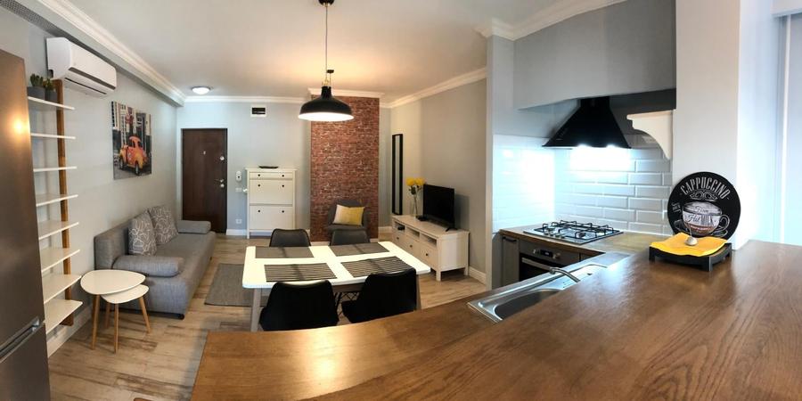 Apartament cu 3 camere semidecomandat, mobilat în Aradului