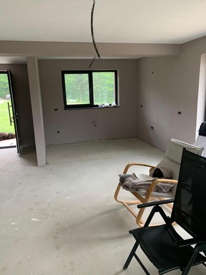 Casă individuală cu 4 camere cu Teren 4150 Mp în Cheile Râșnoavei
