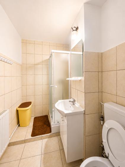 Apartament cu 2 camere decomandat în Școlilor