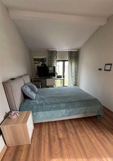 Duplex cu 4 camere cu Canalizare în Cristian