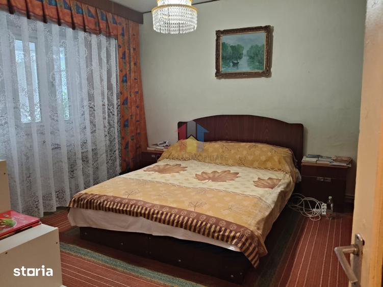 Apartament cu 4 camere în Buzaului