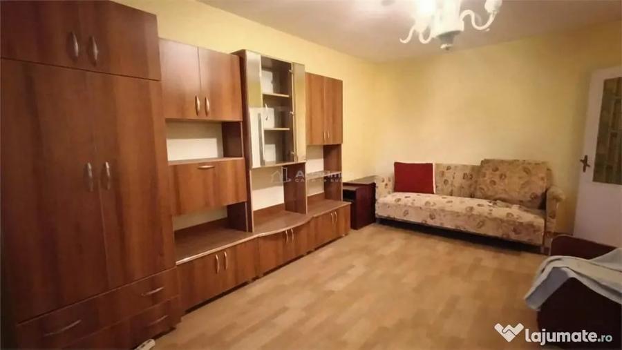 Apartament cu 2 camere decomandat în Vest