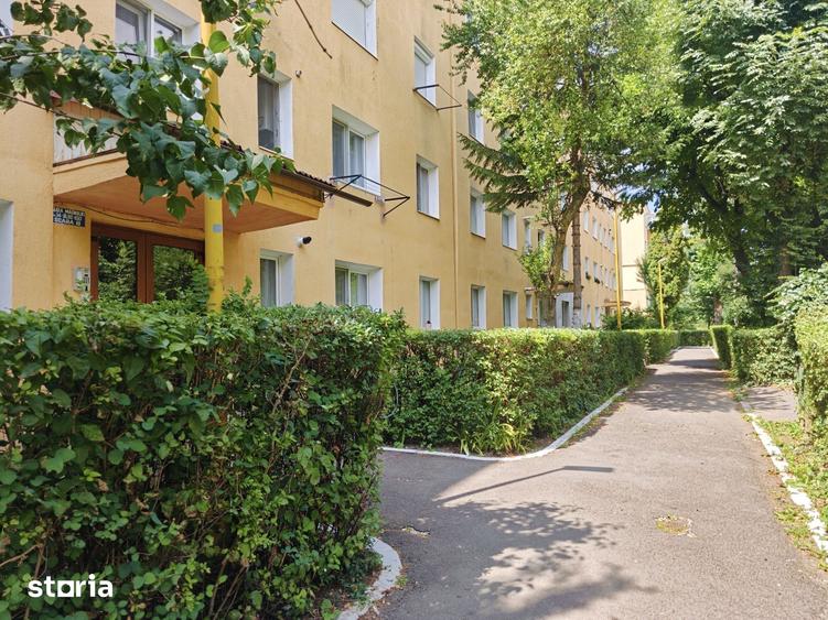 Apartament cu 3 camere în Florilor
