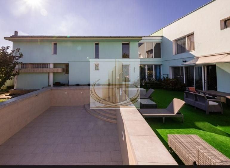 Casă individuală cu 7 camere cu Piscina în Girocului