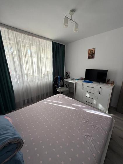 Apartament cu 3 camere semidecomandat, mobilat în Brazda lui Novac